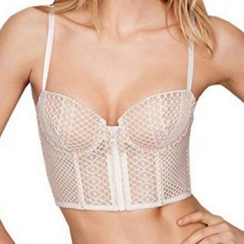 Elegant Lace Bustier in Cream